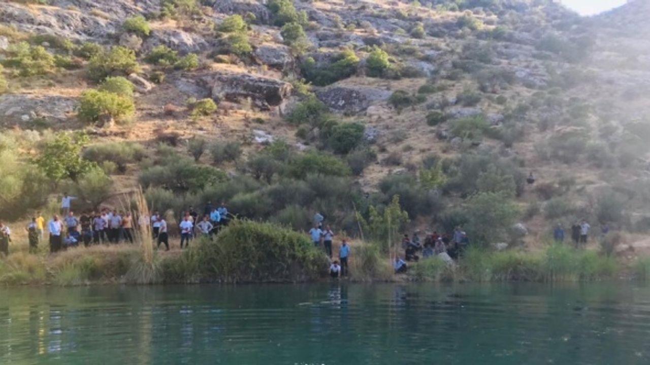 Gaziantep'te balık tutmak isterken Fırat Nehri'ne düşen genç hayatını kaybetti