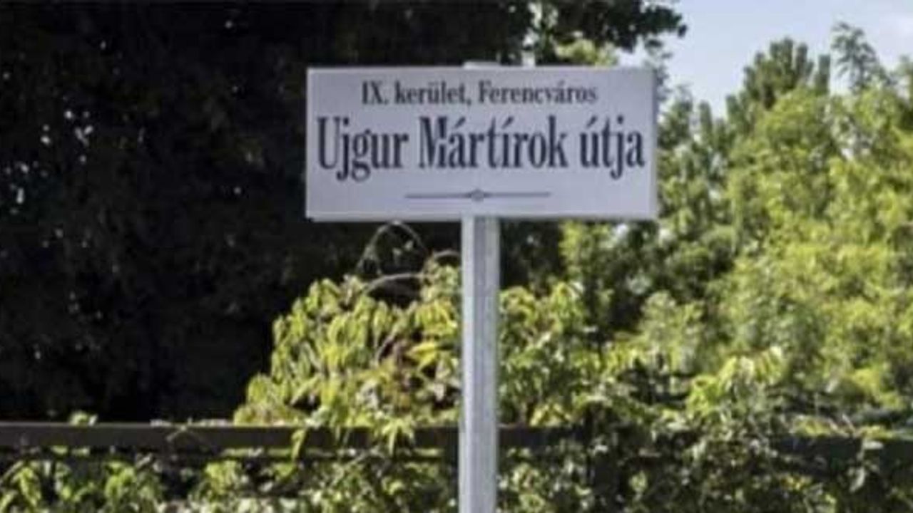 Macaristan'da bir caddeye Şehit Uygurlar Caddesi adı verildi