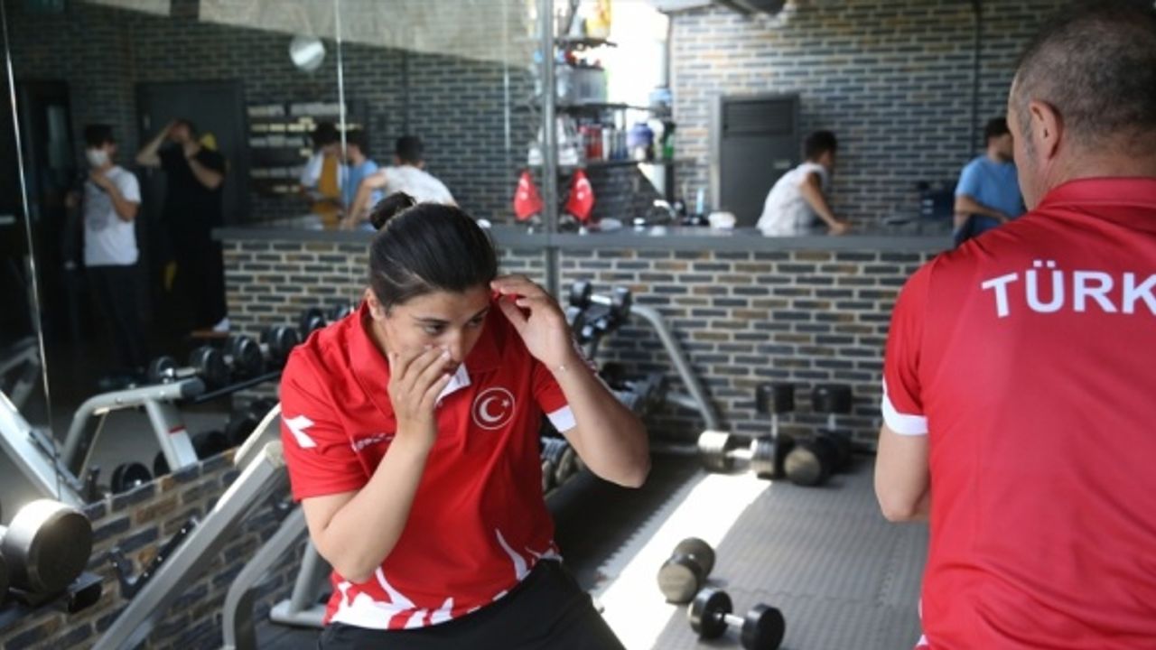 Busenaz Sürmeneli ilk kez katılacağı olimpiyatlardan altın madalyayla dönmeyi hedefliyor