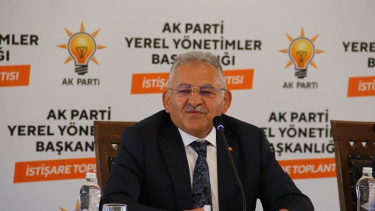 Özhaseki, AK Parti Yerel Yönetimler Başkanlığı İstişare Toplantısı'nda konuştu