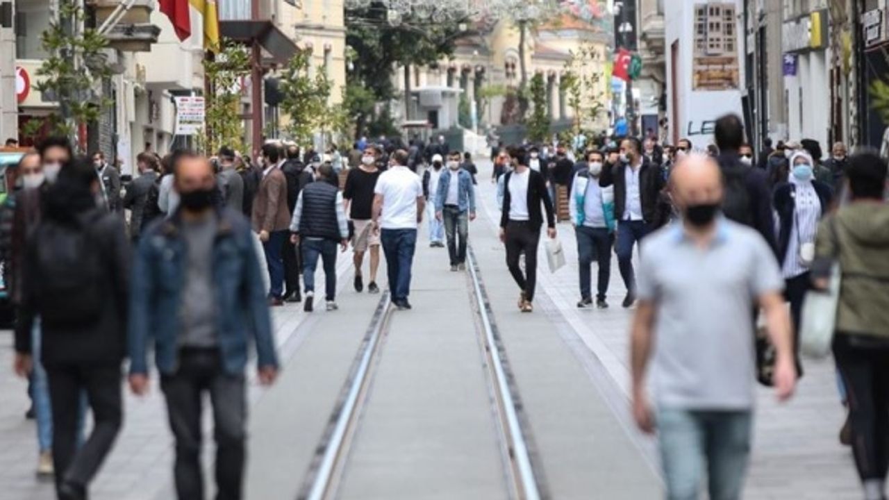 Uzman isim uyardı: Pazartesi günü vakalar artabilir