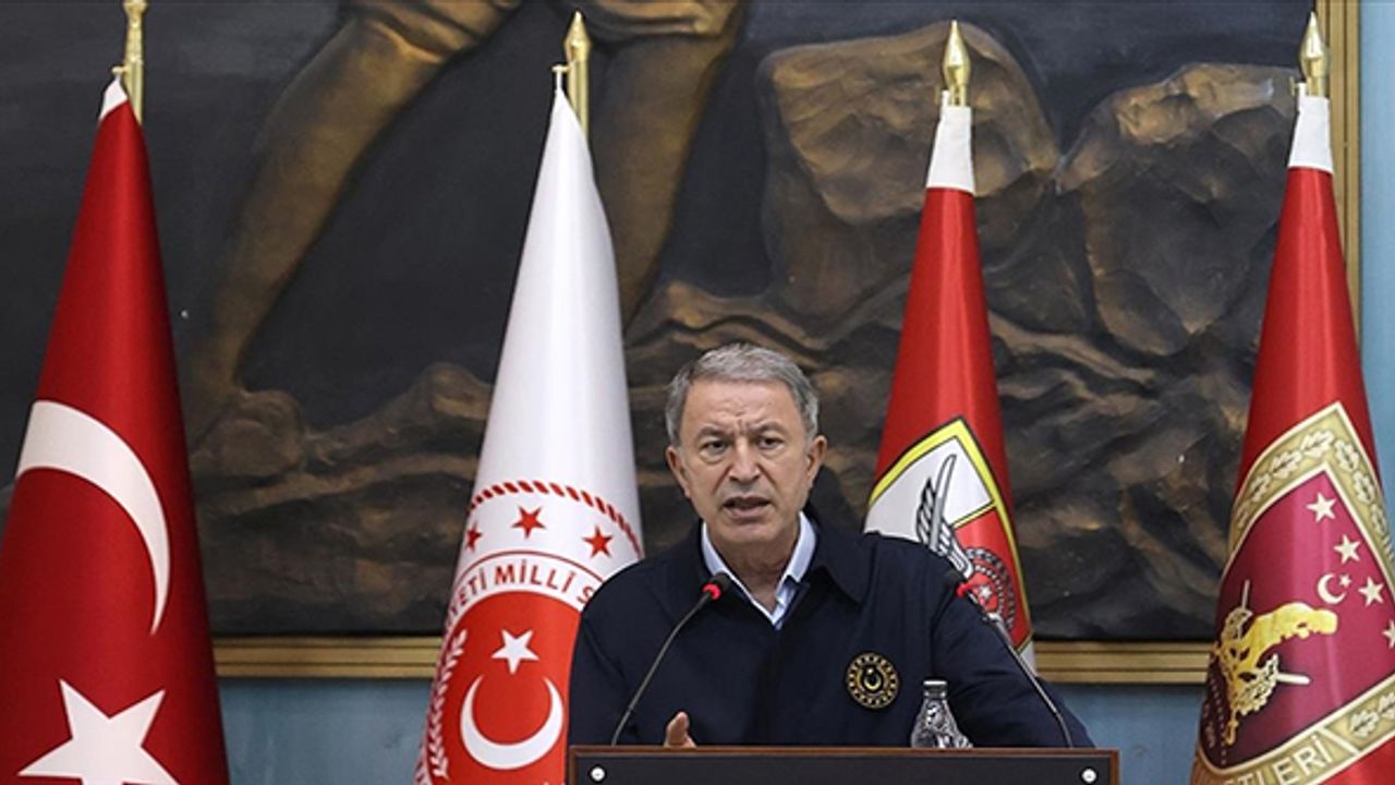 Akar'dan Yunanistan Savunma Bakanı'na tepki
