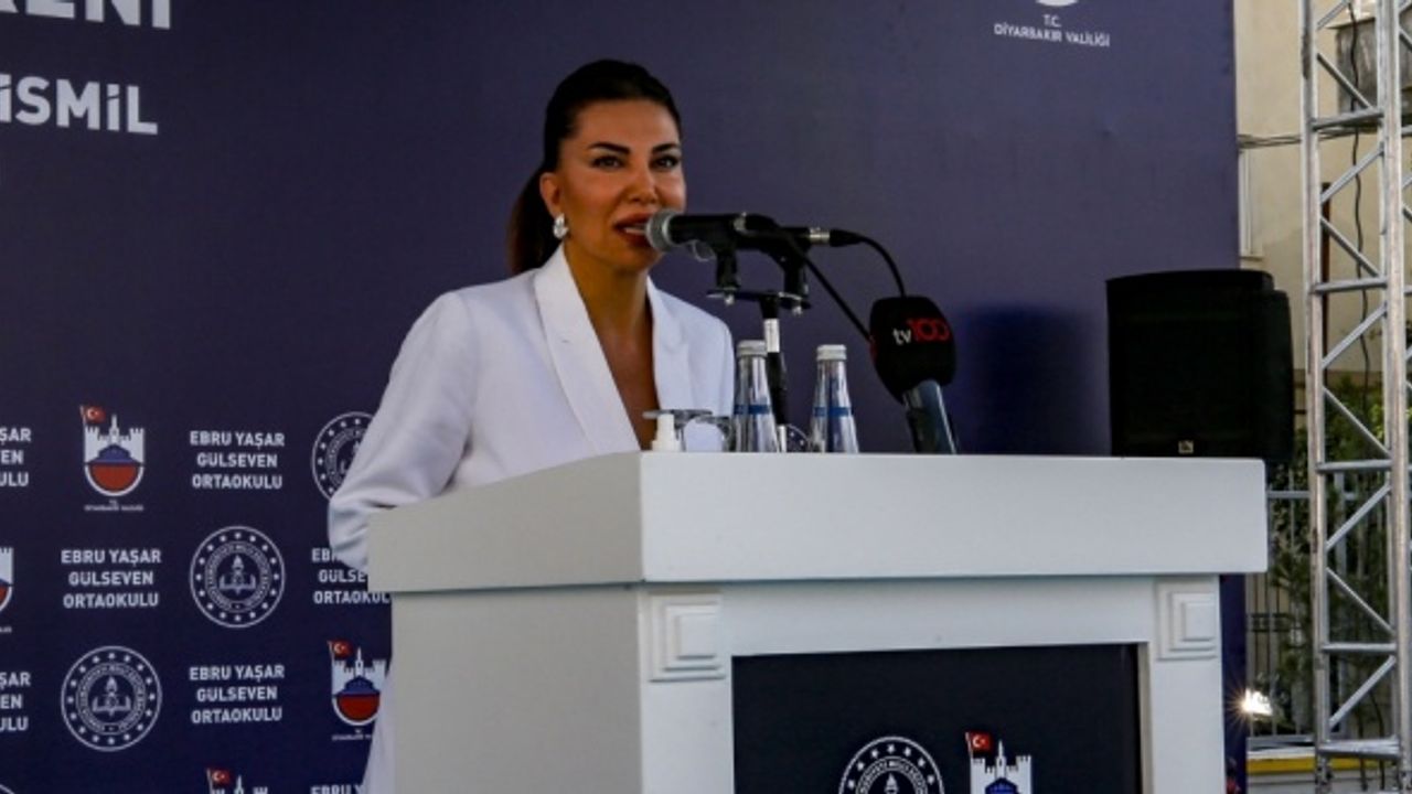 Diyarbakır'da sanatçı Ebru Yaşar'ın eşi tarafından yaptırılan okulun açılışı yapıldı