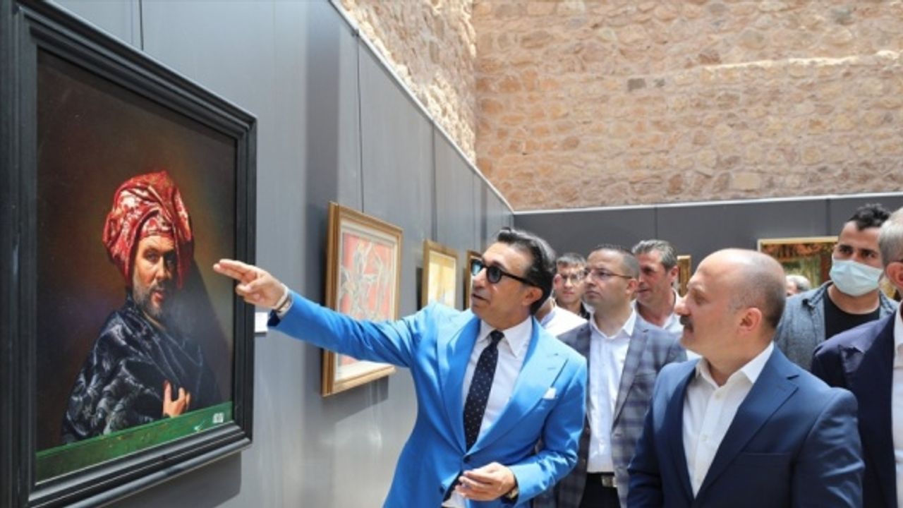 İtalyan ressamların tabloları İshak Paşa Sarayı'nda sergileniyor