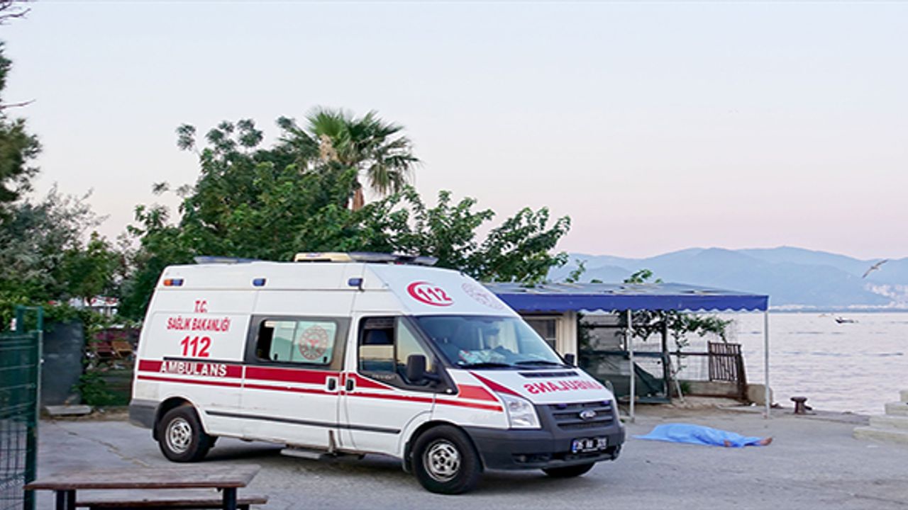 İzmir'de denizde erkek cesedi bulundu