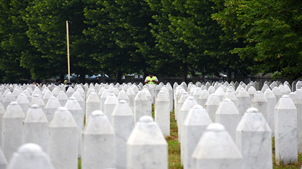 Srebrenitsa soykırımının 19 kurbanı daha bugün toprağa verilecek