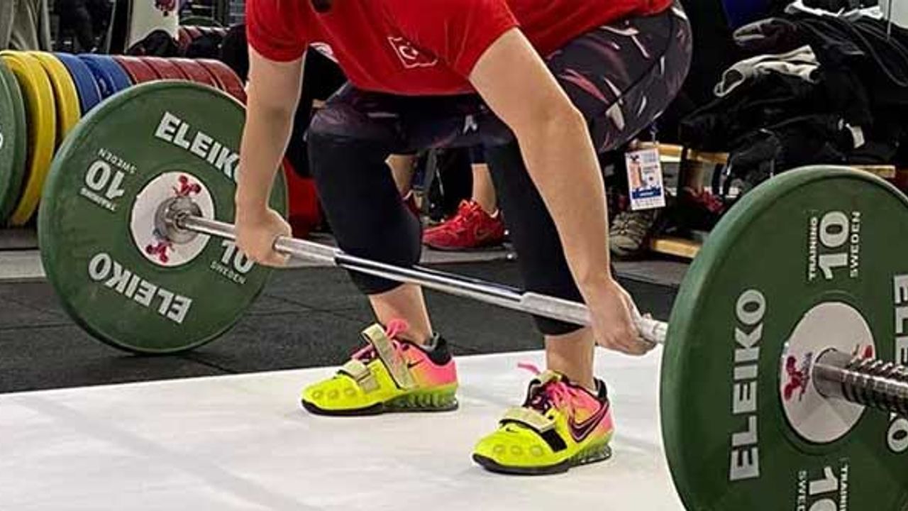 Türkiye'nin halterdeki olimpiyat kotası 3'ten 2'ye düşürüldü