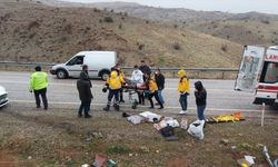 Adıyaman'da otomobil devrildi: 4 yaralı