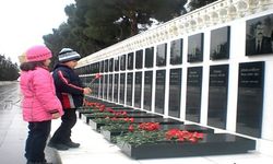 Azerbaycan'da "Kanlı Ocak" kurbanları anılıyor