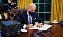 Biden'den Trump'ın kararlarını tersine çeviren 17 kararname