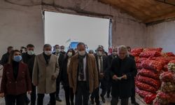 CHP Ekonomi Masası heyeti soğan depolarında incelemede bulundu