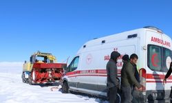 Erciş'te kar nedeniyle mahsur kalan hasta çocuğun imdadına ekipler yetişti
