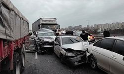 İstanbul TEM otoyolunda zincirleme trafik kazası