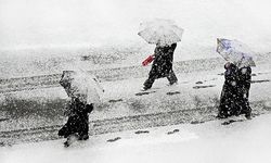 Meteoroloji ve valilik uyardı! İstanbul'a kar geliyor, O saatlere dikkat