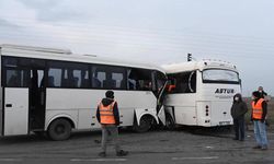 Tekirdağ'da servis araçları çarpıştı: 19 yaralı