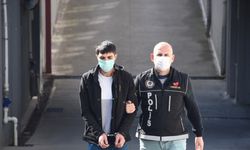 Adana'da yolcu otobüsündeki peynir tenekesinde 2 kilogram esrar ele geçirildi