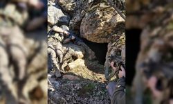 Bitlis'te PKK'lı teröristlere ait yaşam malzemeleri ele geçirildi