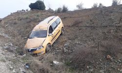 Gaziantep'te otomobil devrildi: 2 yaralı