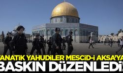 Onlarca fanatik Yahudi, Mescid-i Aksa'ya baskın düzenledi