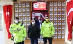 Trafik kazası geçiren polis adayını polisler mülakata yetiştirdi