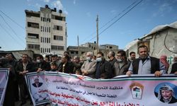 UNRWA'nın mültecilere eşit gıda dağıtma kararı Gazze'de protesto edildi