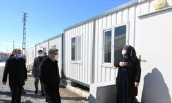 Van'da, İran merkezli depremde hayatını kaybedenler için anma programı düzenlendi