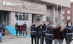 Saman satma bahanesiyle çağırdıkları adamı gasp edenlerden biri tutuklandı