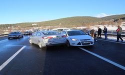 Anadolu Otoyolu'nda zincirleme trafik kazası: 4 yaralı