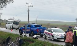 Balıkesir'de su kanalına devrilen otomobildeki 2 kişi hayatını kaybetti