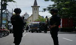 Endonezya'da kiliseye bombalı saldırı düzenlendi