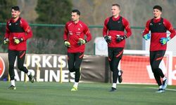 Altay Bayındır: Kim oynarsa oynasın havlusunu tutup terini sileriz