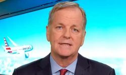 American Airlines'in CEO'su Müslüman çalışanlarıyla empati kurmak için bir gün oruç tuttu