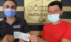 Antalya'da bir kişi kaldırımda bulduğu 60 bin liralık çeki sahibine ulaştırdı