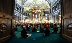 Ayasofya-i Kebir Cami-i Şerifi'nde 87 yıl sonra ilk Ramazan Bayramı namazı