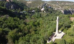 Bilecik'in simgesi “yıkık minareler“ sessiz kalan kentte etkileyici manzaralar oluşturdu