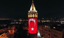 Galata Kulesi 19 Mayıs'a özel görsellerle ışıklandırıldı