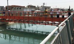 Adana'da kaybolan 5 yaşındaki çocuğu polisler buldu