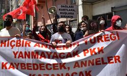 Hakkari'de, terör mağdurlarından HDP binası önünde oturma eylemi!