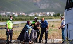 Hatay'da otomobille çarpışan motosikletteki baba oğul hayatını kaybetti