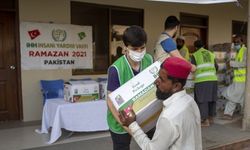 İHH, Pakistan'da 2 bin 500'ün üzerinde aileye ramazan gıda paketi desteğinde bulundu