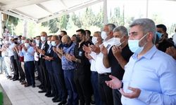 Kovid-19'dan yaşamını yitiren Adana Demirspor Asbaşkanı Şentürk Çalık, son yolculuğuna uğurlandı