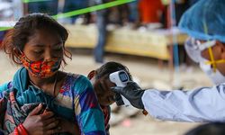 Nepal, Hindistan'daki gibi koronavirüs felaketiyle karşı karşıya