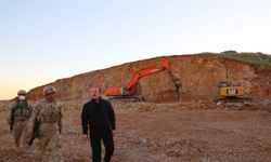 Şırnak Valisi Pehlivan, Cudi Dağı'nda konuşlu üs bölgelerinde incelemelerde bulundu