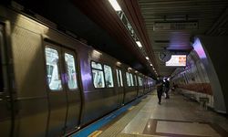 Taksim metro istasyonunda intihar girişimi: Seferler durduruldu