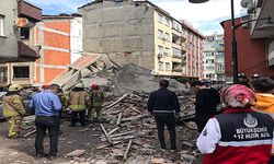 Zeytinburnu'nda boşaltılan 5 katlı bina çöktü
