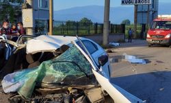 Bursa'da otomobilin direğe çarpması sonucu 3 kişinin öldüğü kazayla ilgili sürücü tutuklandı