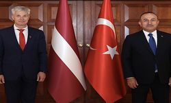 Çavuşoğlu, Letonya Başbakan Yardımcısı ve Savunma Bakanı Pabriks ile görüştü