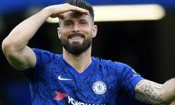 Chelsea, Olivier Giroud'un sözleşmesini bir yıl uzattı
