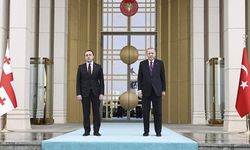 Cumhurbaşkanı Erdoğan, Gürcistan Başbakanı Garibashvili'yi resmi törenle karşıladı