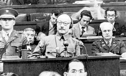 Hideki Tojo'nun küllerini ABD'li binbaşı Pasifik Okyanusu'na saçmış!